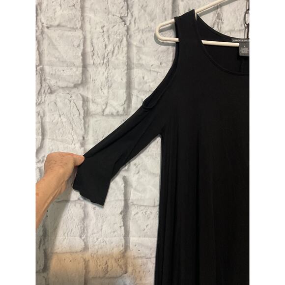Chelsea & Theodore Cold Shoulder Black Top Size Small - Picture 5 of 6